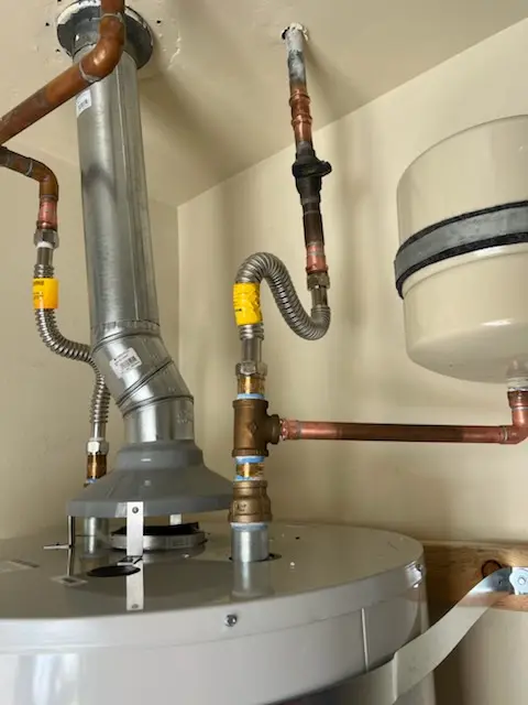 Water heater installation and plumbing repair in Courtland Park
